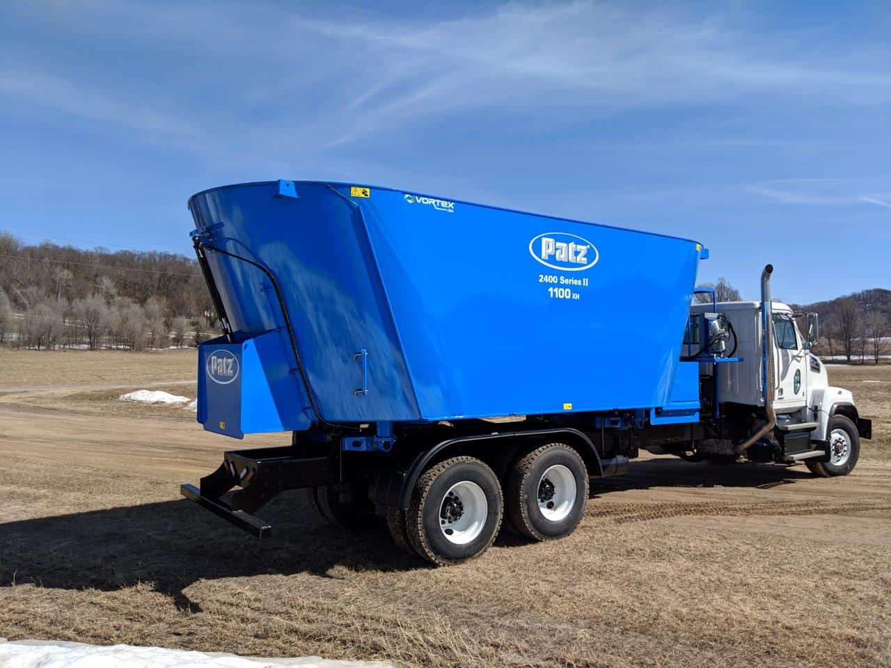 Patz 2400 Series II Truck Mount 1100 Twin Screw Vertical Mixer side view