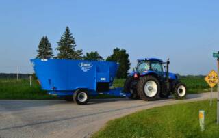 Patz 1600 Series 620 Vertical Mixer on farm road