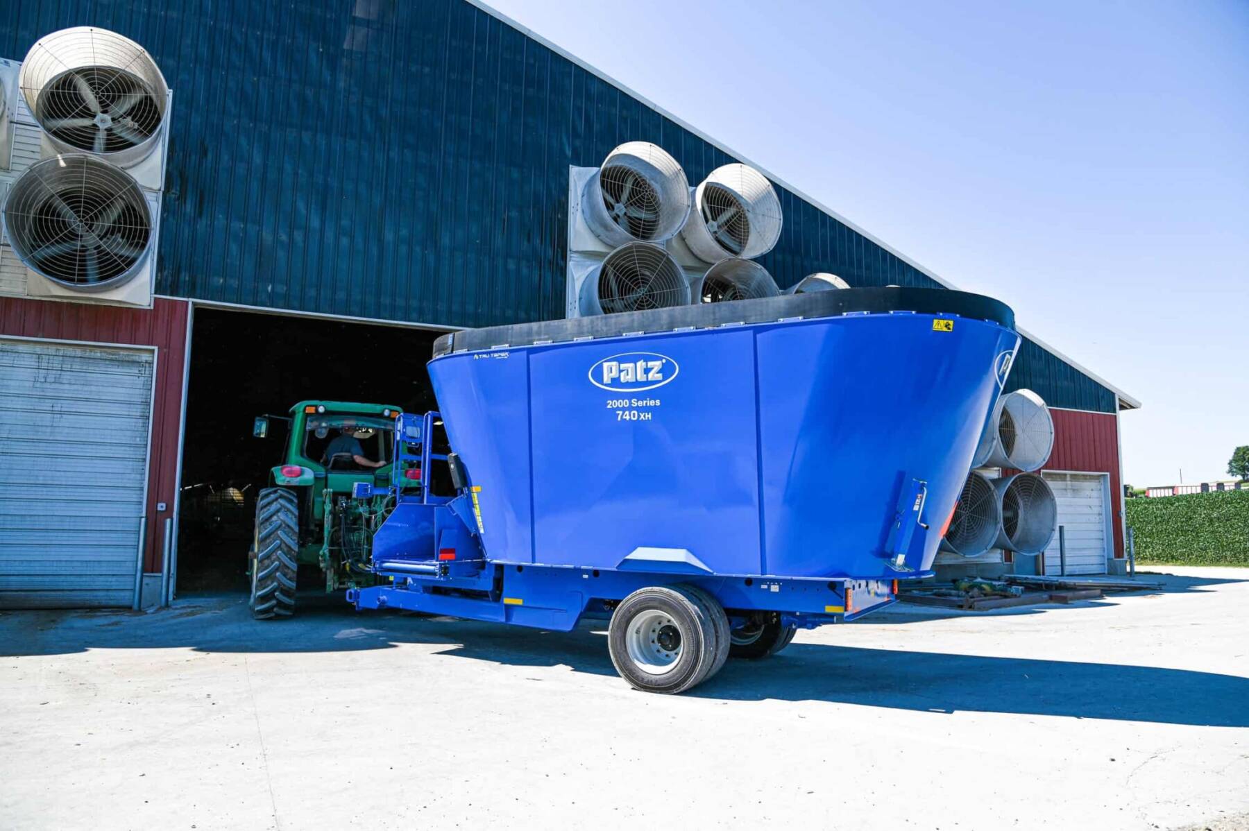 Patz 2000 Series 740 XH Vertical Mixer entering barn